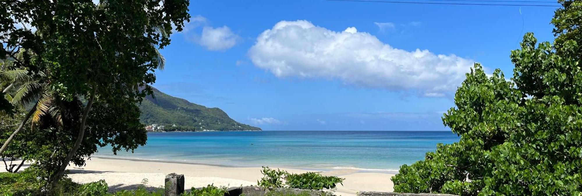 Panorama Guesthouse Apartments Beau Vallon Beach Exterior foto