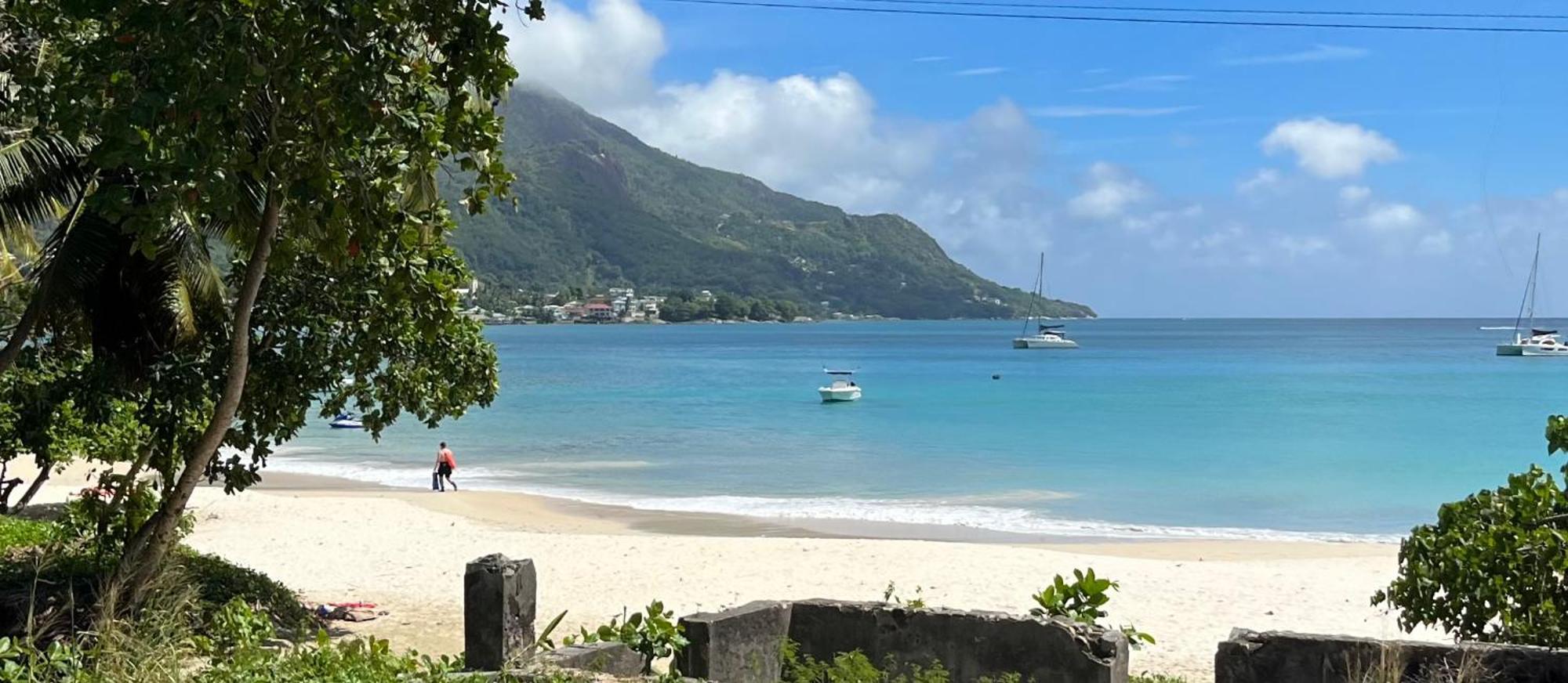 Panorama Guesthouse Apartments Beau Vallon Beach Exterior foto