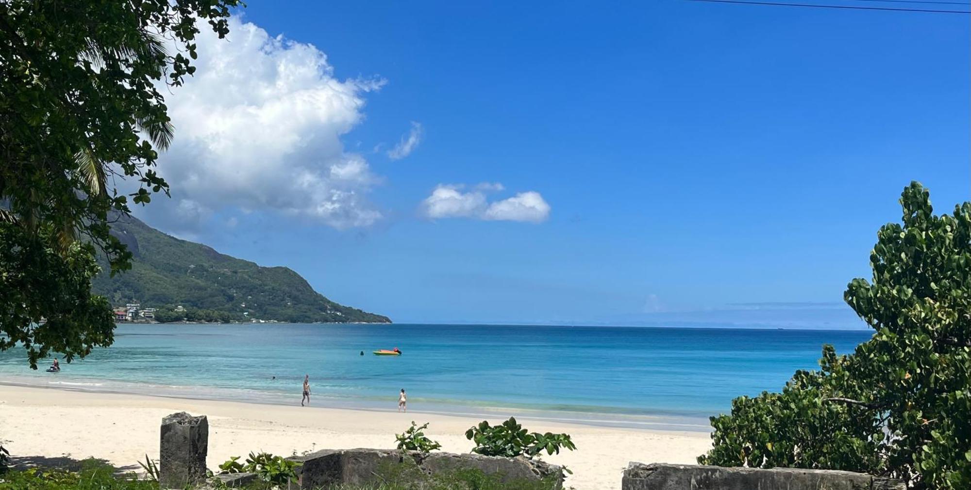 Panorama Guesthouse Apartments Beau Vallon Beach Exterior foto