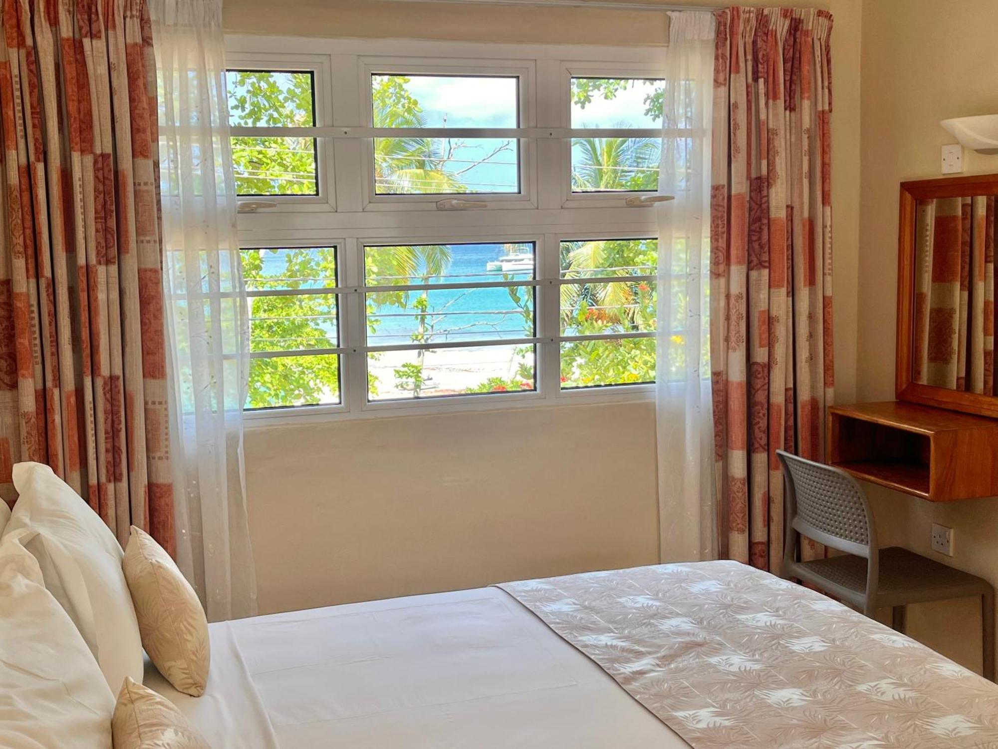 Panorama Guesthouse Apartments Beau Vallon Beach Exterior foto