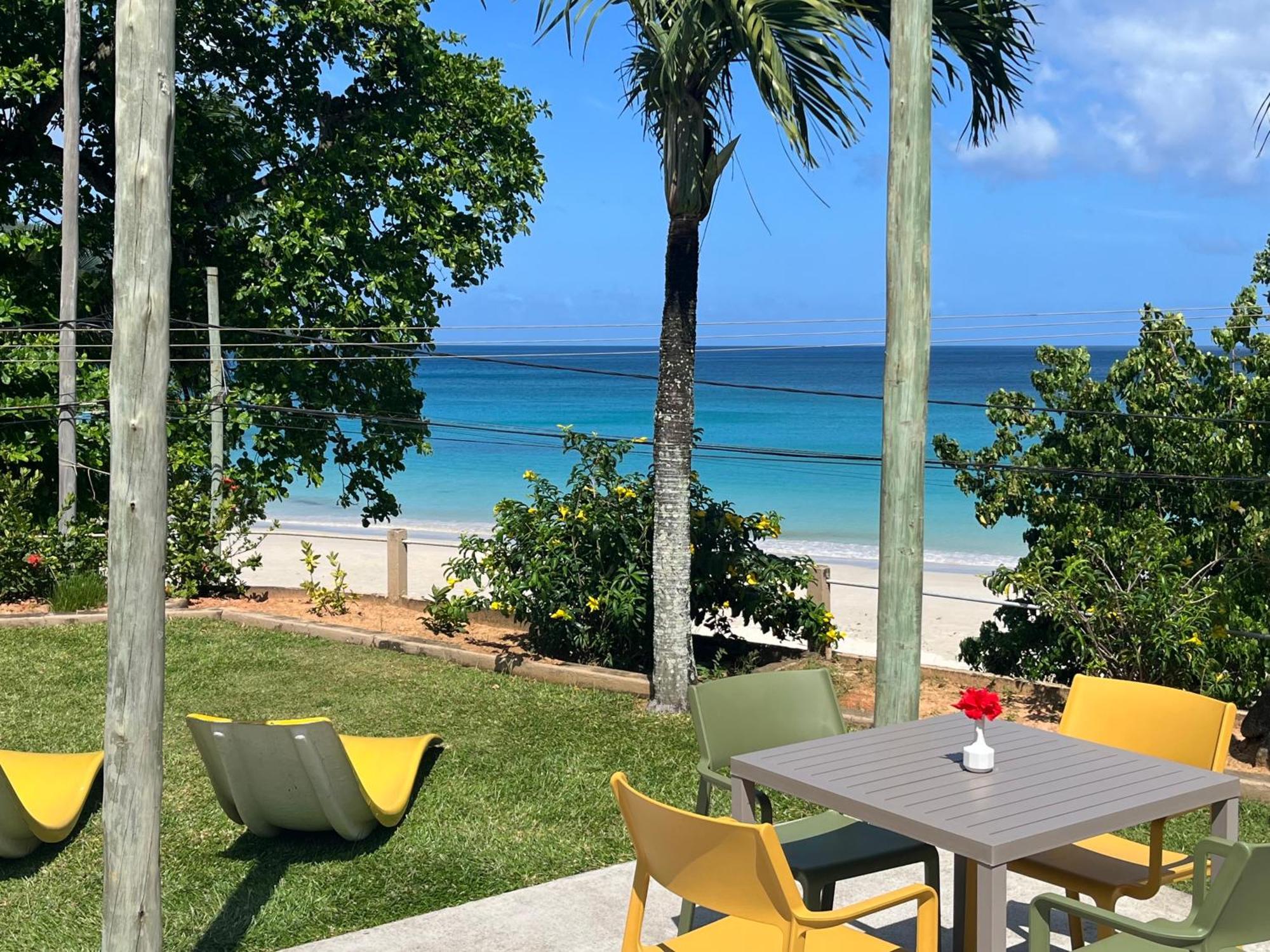 Panorama Guesthouse Apartments Beau Vallon Beach Exterior foto